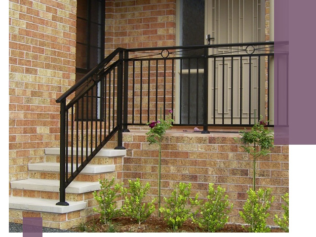 Уличные перила из металла под ключ в Владикавказе