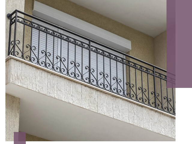 Балконные ограждения из металла и стекла в Владикавказе для домов