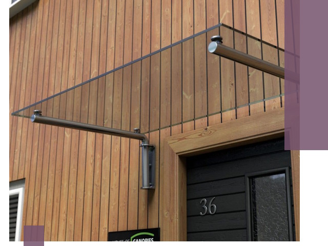 Стеклянные козырьки на входы и фасады в Владикавказе