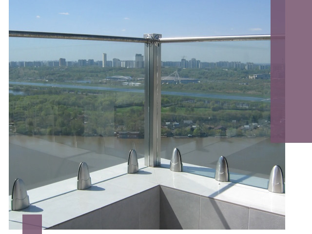 Стеклянные парапеты премиум класса в Владикавказе для домов и бизнесов