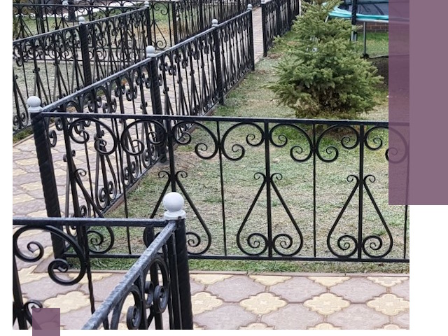 Кованые газонные ограждения под ключ в Владикавказе