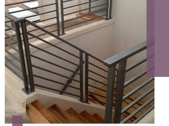 Изготовление поручней из металла и дерева в Владикавказе